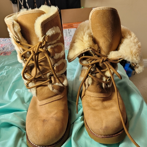 UGG ROMMY LACE UP CHESTNUT BOOT - Picture 2 of 16
